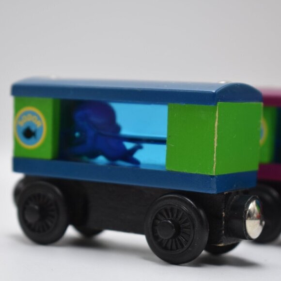 Squid and Shark - Thomas & Friends Aquarium Car Wooden Railway Sodor 2002 Rare - Picture 7 of 9
